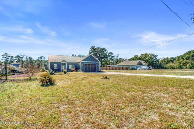 266 Ennett Lane, Sneads Ferry, NC 28460