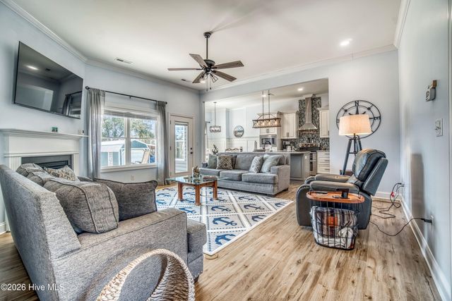 266 Ennett Lane, Sneads Ferry, NC 28460