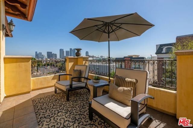 10617 EASTBORNE Avenue PH2, Los Angeles, CA 90024