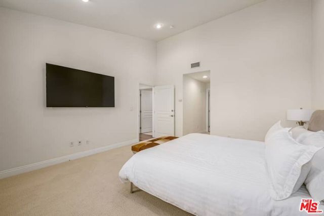 10617 EASTBORNE Avenue PH2, Los Angeles, CA 90024