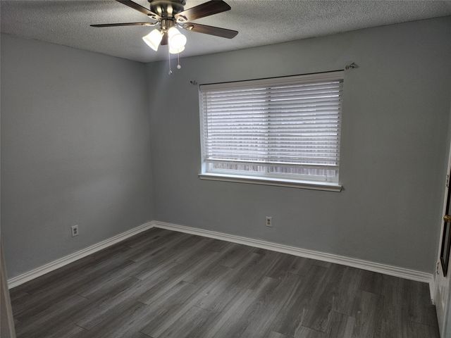 1923 Shoreline Drive, Mesquite, TX 75149