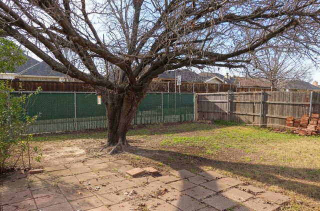 1923 Shoreline Drive, Mesquite, TX 75149