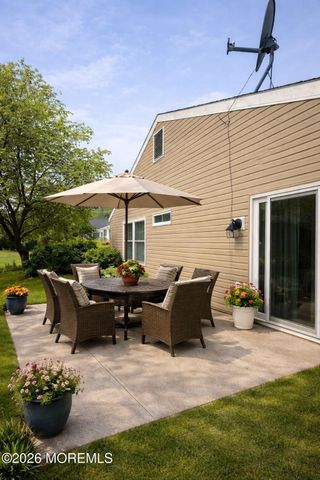 63 Red Hill Road, Manchester, NJ 08759