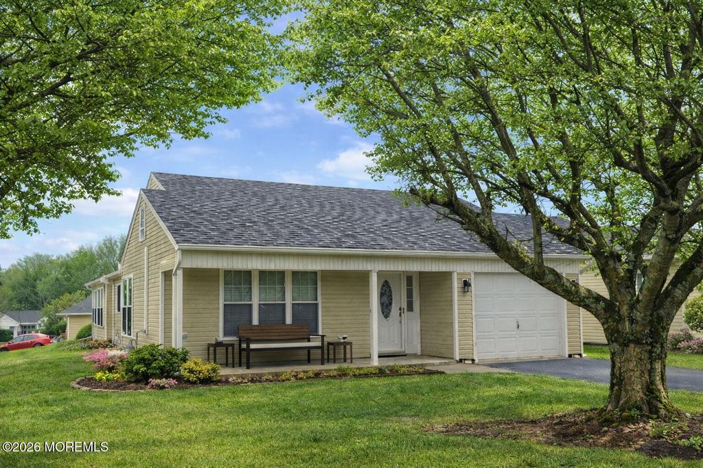 63 Red Hill Road, Manchester, NJ 08759