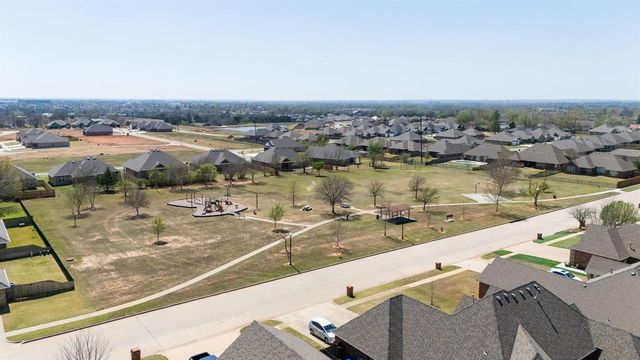 425 Summit Hill Road, Norman, OK 73071