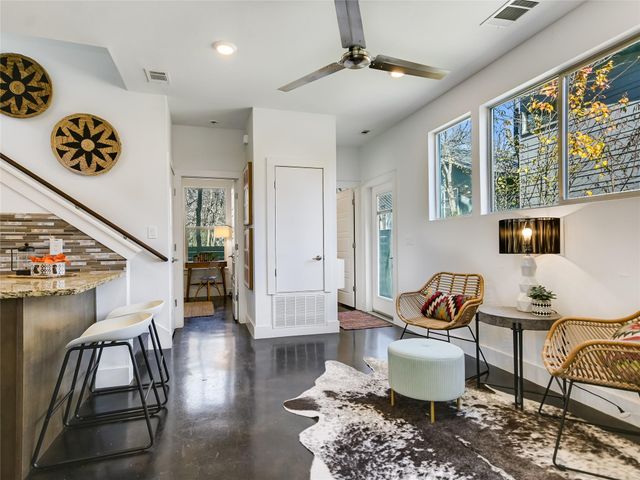 1302 Delano ST B, Austin, TX 78721
