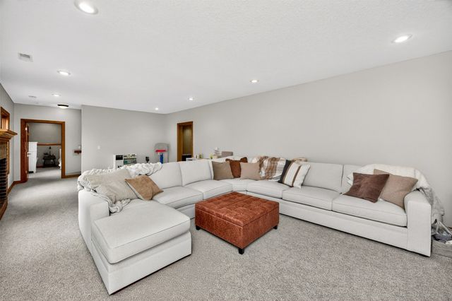 33998 Mill Creek Drive, Adel, IA 50003