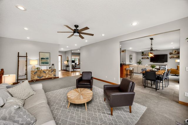 33998 Mill Creek Drive, Adel, IA 50003