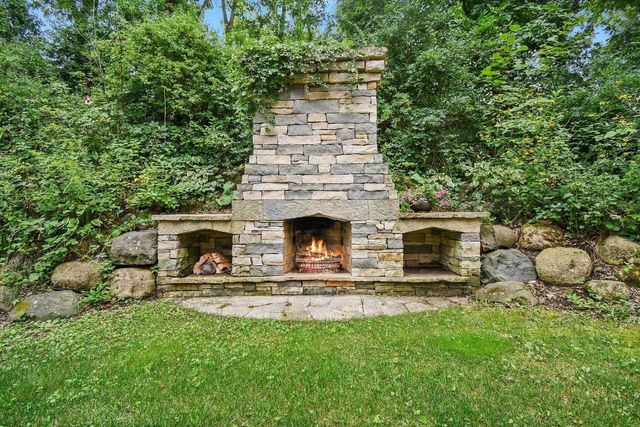 30329 Beachview Lane, Waterford, WI 53185