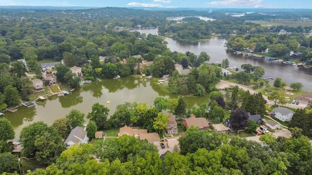 30329 Beachview Lane, Waterford, WI 53185
