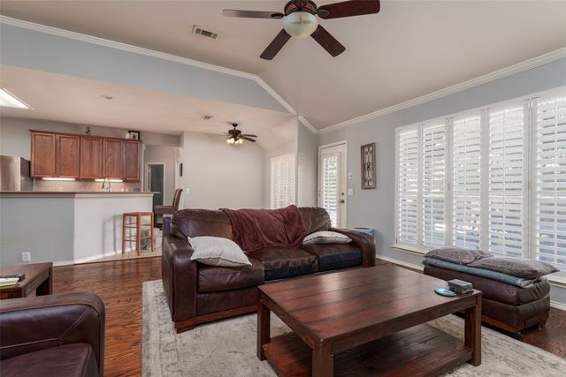 1620 Babbling Brook Drive, Grand Prairie, TX 75050