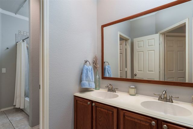 1620 Babbling Brook Drive, Grand Prairie, TX 75050