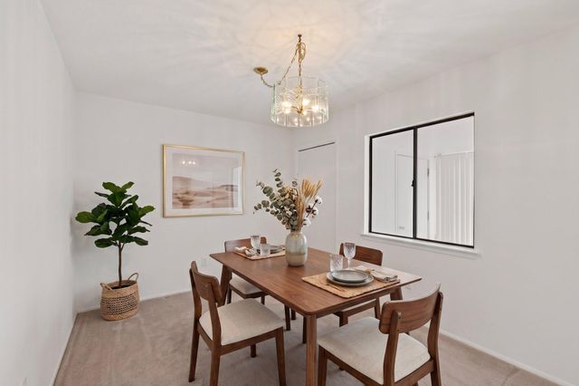 905 Country Club Drive SE APT F, Rio Rancho, NM 87124
