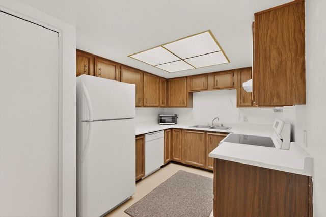 905 Country Club Drive SE APT F, Rio Rancho, NM 87124