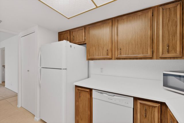 905 Country Club Drive SE APT F, Rio Rancho, NM 87124