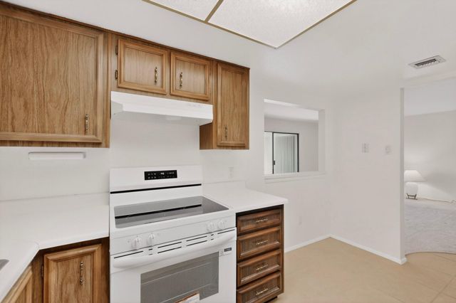 905 Country Club Drive SE APT F, Rio Rancho, NM 87124