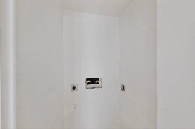 905 Country Club Drive SE APT F, Rio Rancho, NM 87124