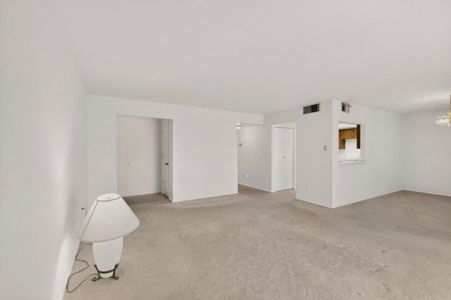 905 Country Club Drive SE APT F, Rio Rancho, NM 87124