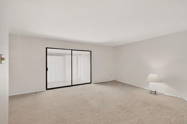 905 Country Club Drive SE APT F, Rio Rancho, NM 87124