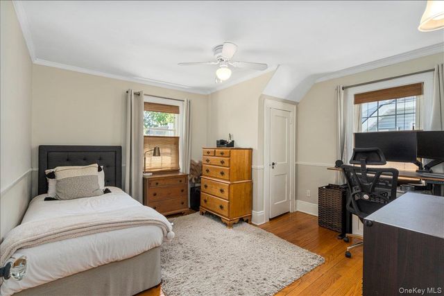 94 Roosevelt Street, Garden City, NY 11530