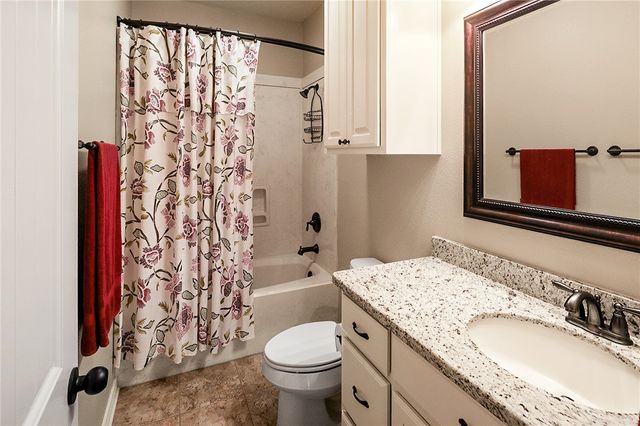 8625 Green Branch Loop, Bryan, TX 77808