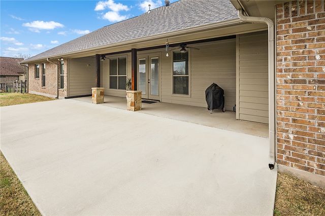 8625 Green Branch Loop, Bryan, TX 77808