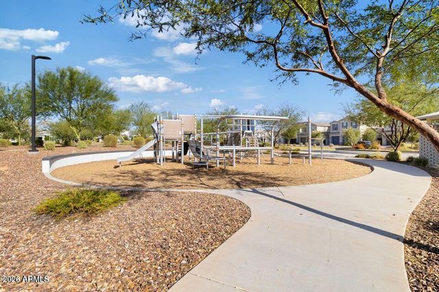 5122 E VILLAGE Drive, Scottsdale, AZ 85254