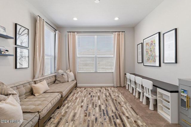 5122 E VILLAGE Drive, Scottsdale, AZ 85254