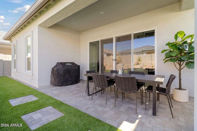 5122 E VILLAGE Drive, Scottsdale, AZ 85254