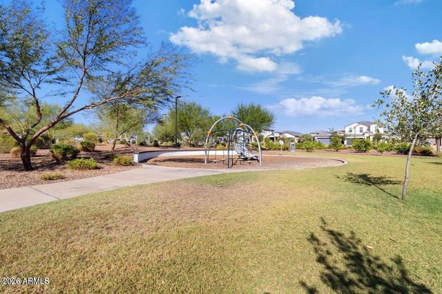 5122 E VILLAGE Drive, Scottsdale, AZ 85254