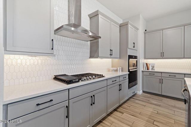 5122 E VILLAGE Drive, Scottsdale, AZ 85254