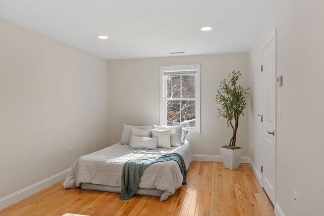 51 Valley Rd, Tewksbury, MA 01876