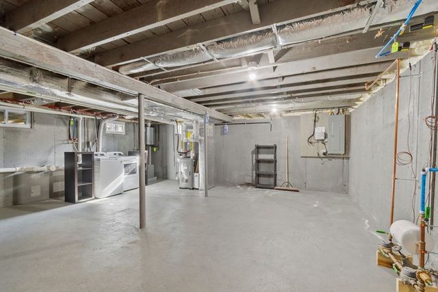 51 Valley Rd, Tewksbury, MA 01876