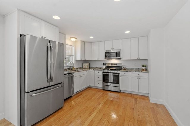 51 Valley Rd, Tewksbury, MA 01876