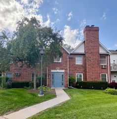 1305 Cunat Court 2B, Lake In The Hills, IL 60156