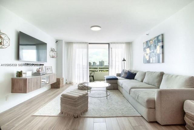 20225 NE 34th Ct 1016, Aventura, FL 33180