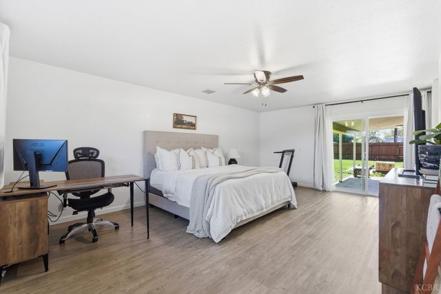 8895 14th Avenue, Hanford, CA 93230