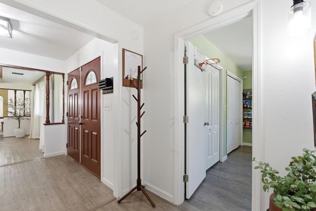 8895 14th Avenue, Hanford, CA 93230