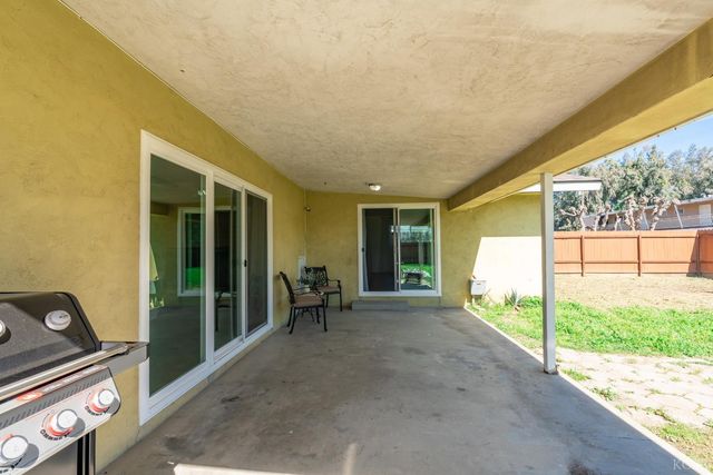 8895 14th Avenue, Hanford, CA 93230