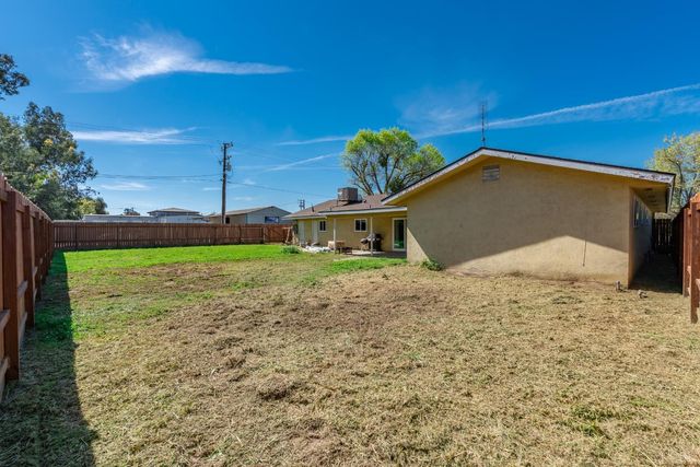 8895 14th Avenue, Hanford, CA 93230