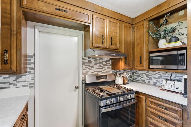 8895 14th Avenue, Hanford, CA 93230