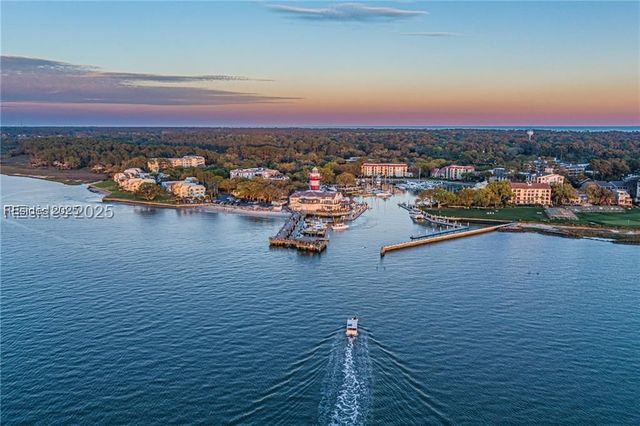 16 Indigo Ln, Hilton Head Island, SC 29928