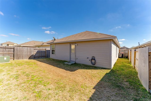 4143 Saltillo Lakes Drive, Baytown, TX 77521
