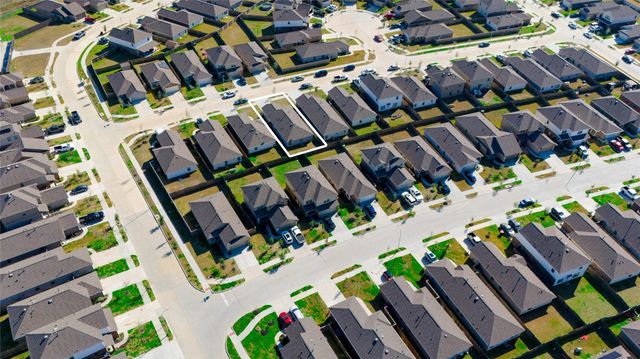 4143 Saltillo Lakes Drive, Baytown, TX 77521