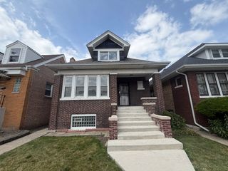 1518 N Laramie Avenue, Chicago, IL 60651