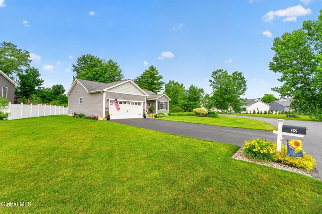 29 Quarry Circle Way, Hudson Falls, NY 12839
