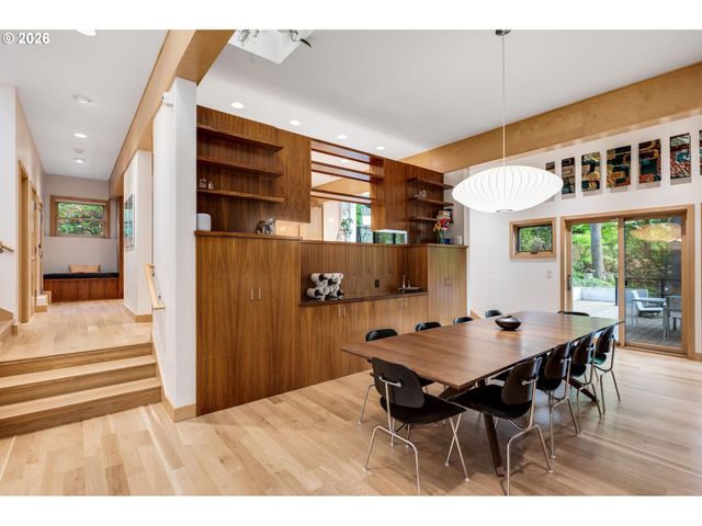 13948 Nw COUNTRY WOODS Ln, Portland, OR 97231