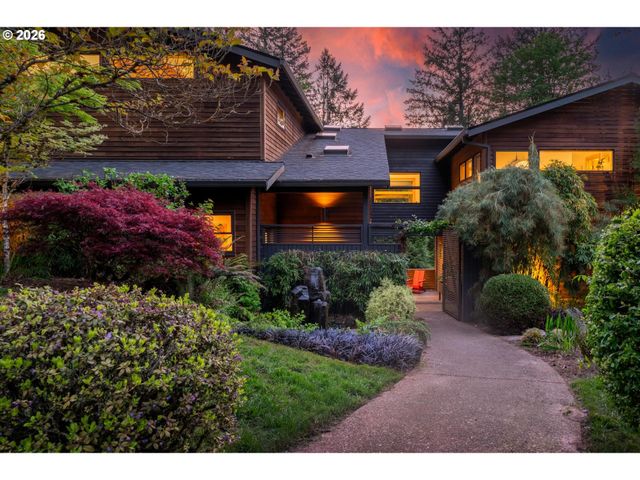 13948 Nw COUNTRY WOODS Ln, Portland, OR 97231