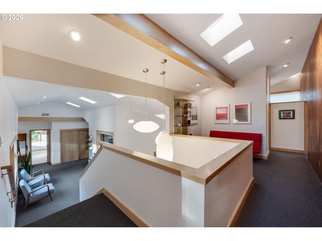 13948 Nw COUNTRY WOODS Ln, Portland, OR 97231