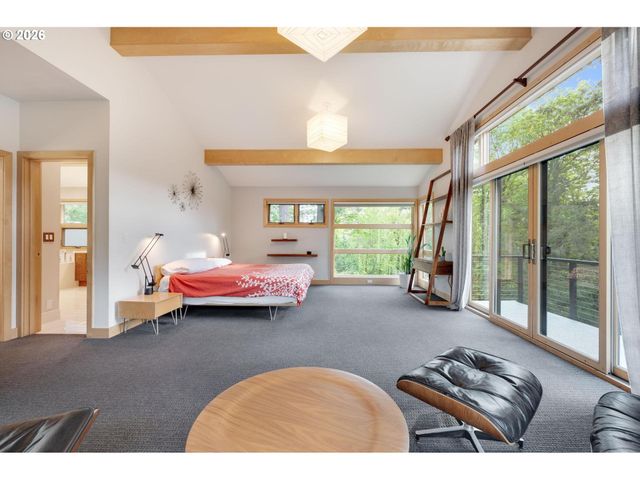13948 Nw COUNTRY WOODS Ln, Portland, OR 97231